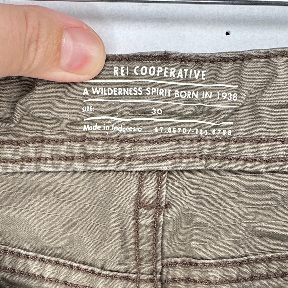 REI Cooperative Men’s Trailsmith Cargo Shorts - Picture 8 of 11